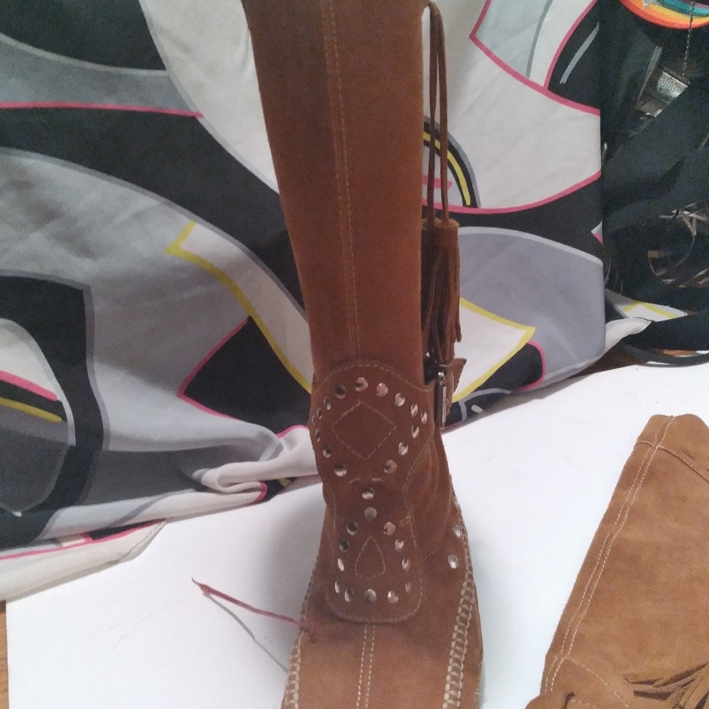 Boots - Picture 5 of 5